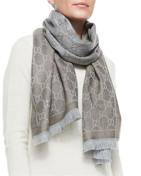 gucci stencil gg logo scarf taupe